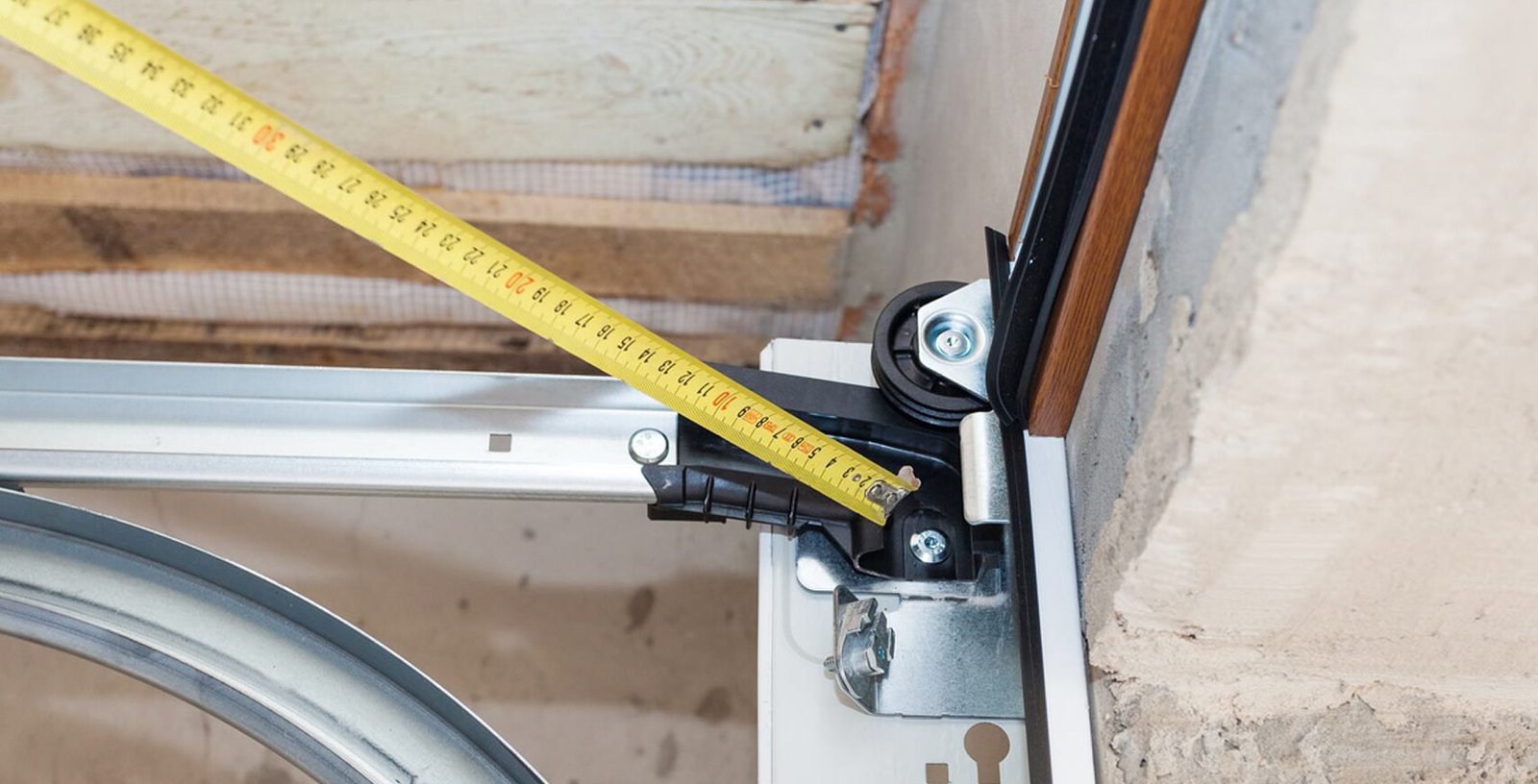 Get professional garage door track repair services to ensure smooth operation and safety. Fast, reliable solutions for damaged or misaligned tracks.