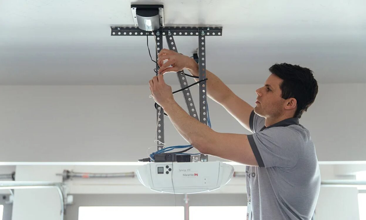 Signs It’s Time for a Garage Door Opener Replacement